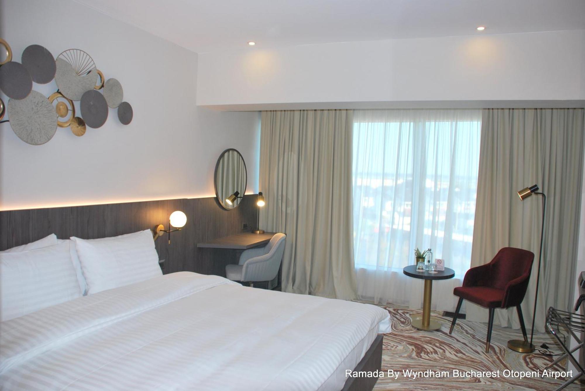 Ramada By Wyndham Bucharest Otopeni Airport Dış mekan fotoğraf