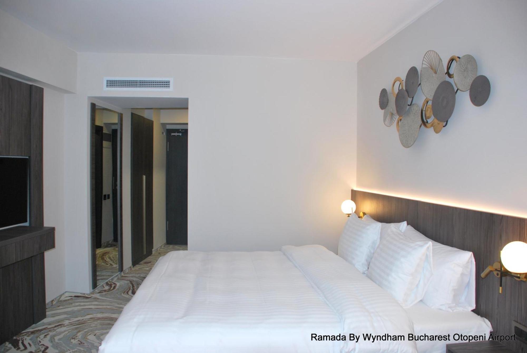Ramada By Wyndham Bucharest Otopeni Airport Dış mekan fotoğraf