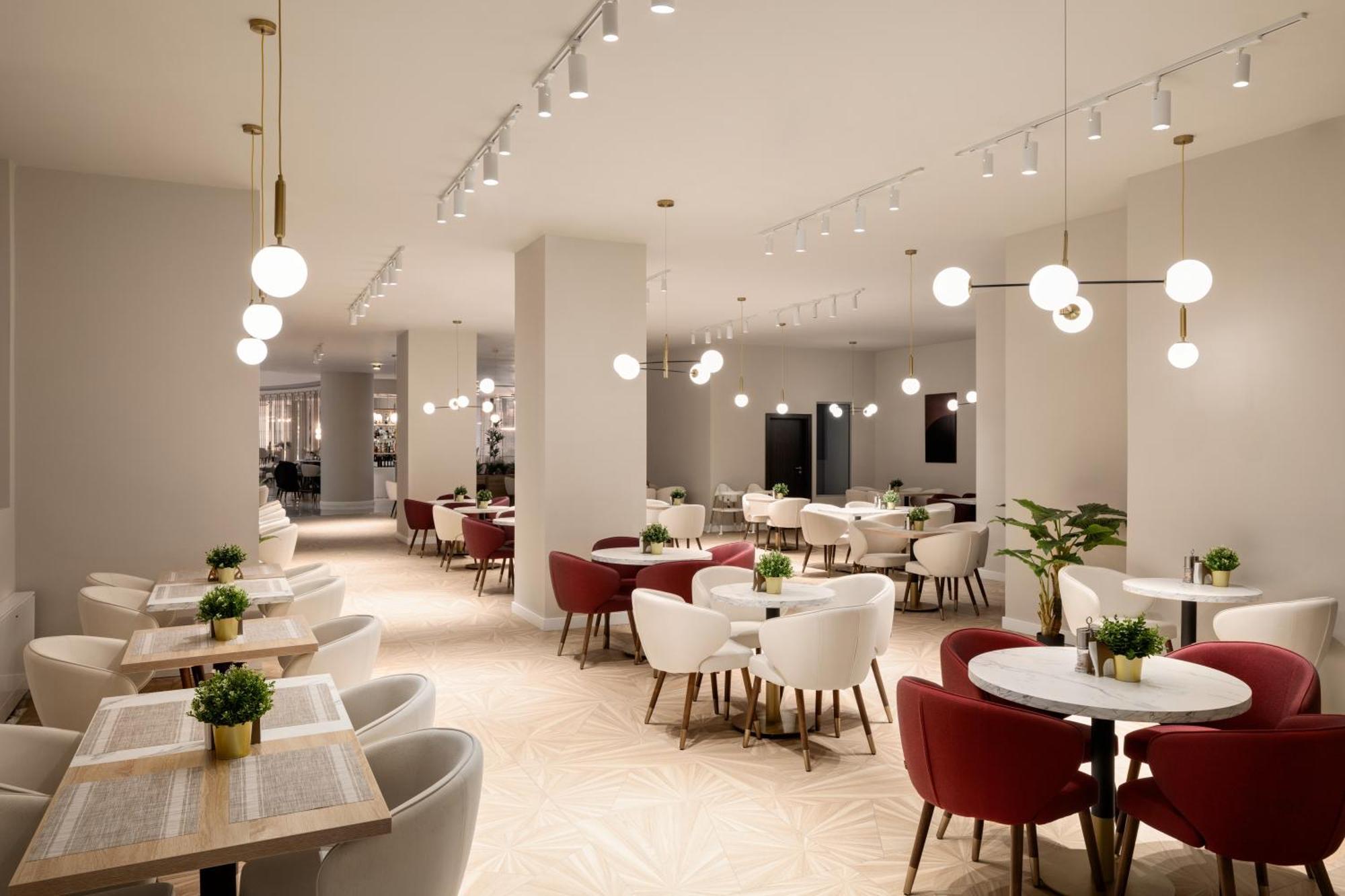 Ramada By Wyndham Bucharest Otopeni Airport Dış mekan fotoğraf