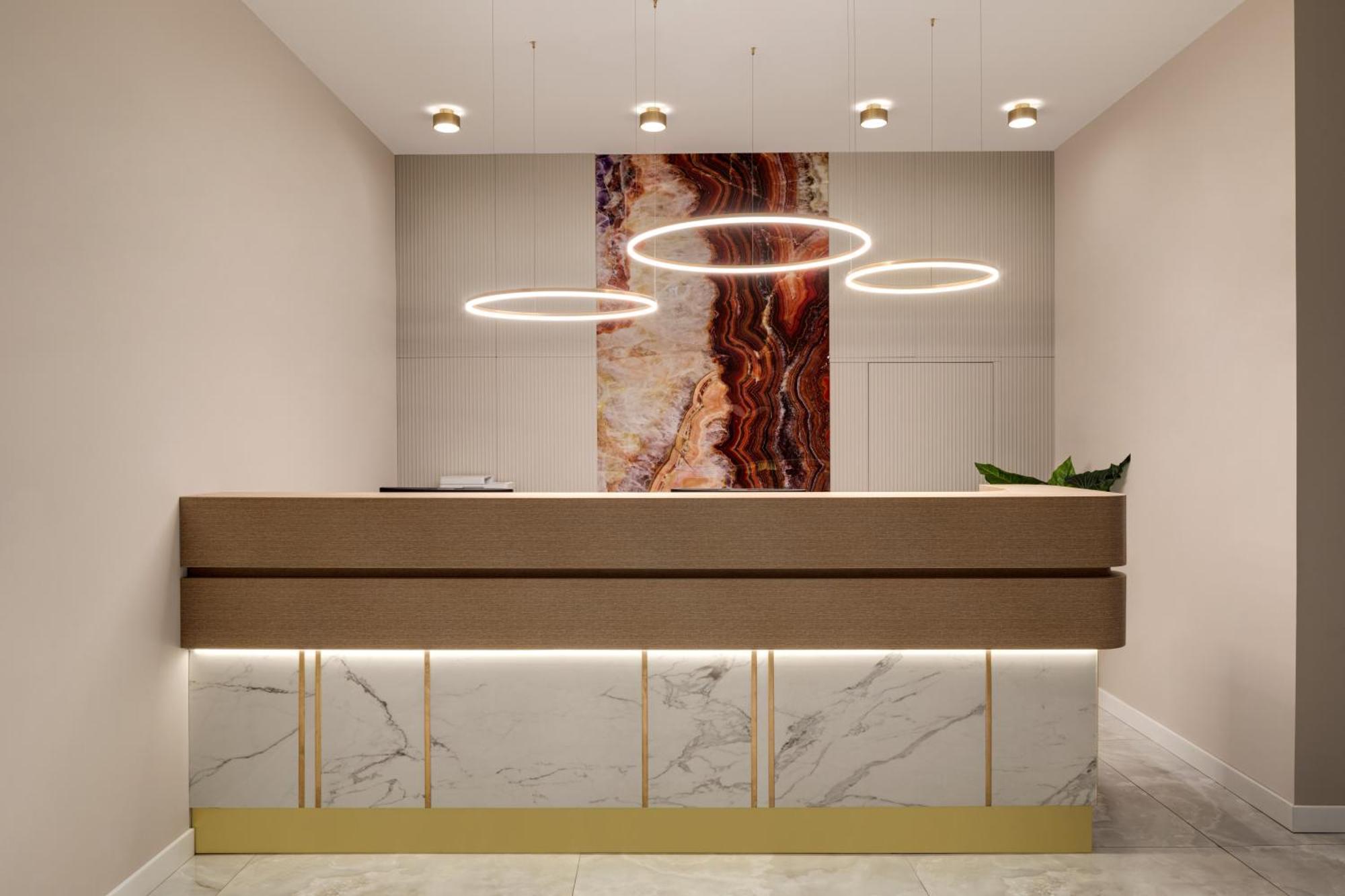 Ramada By Wyndham Bucharest Otopeni Airport Dış mekan fotoğraf