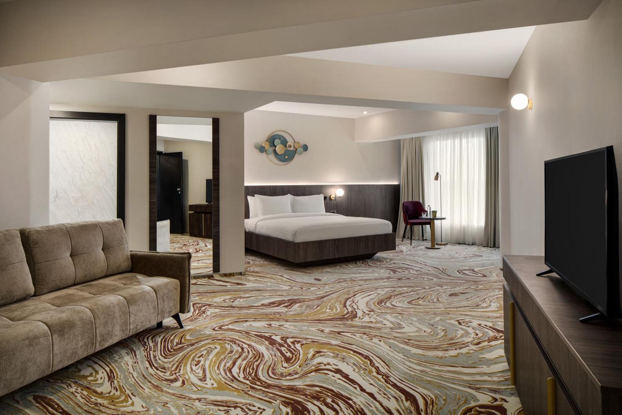 Ramada By Wyndham Bucharest Otopeni Airport Dış mekan fotoğraf